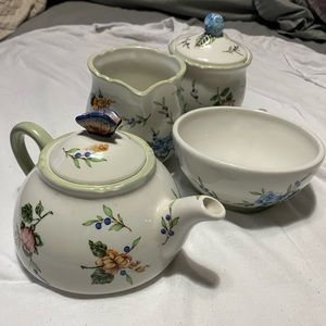Vintage princess house exclusive garden tea pot set 50.00 looks brand new